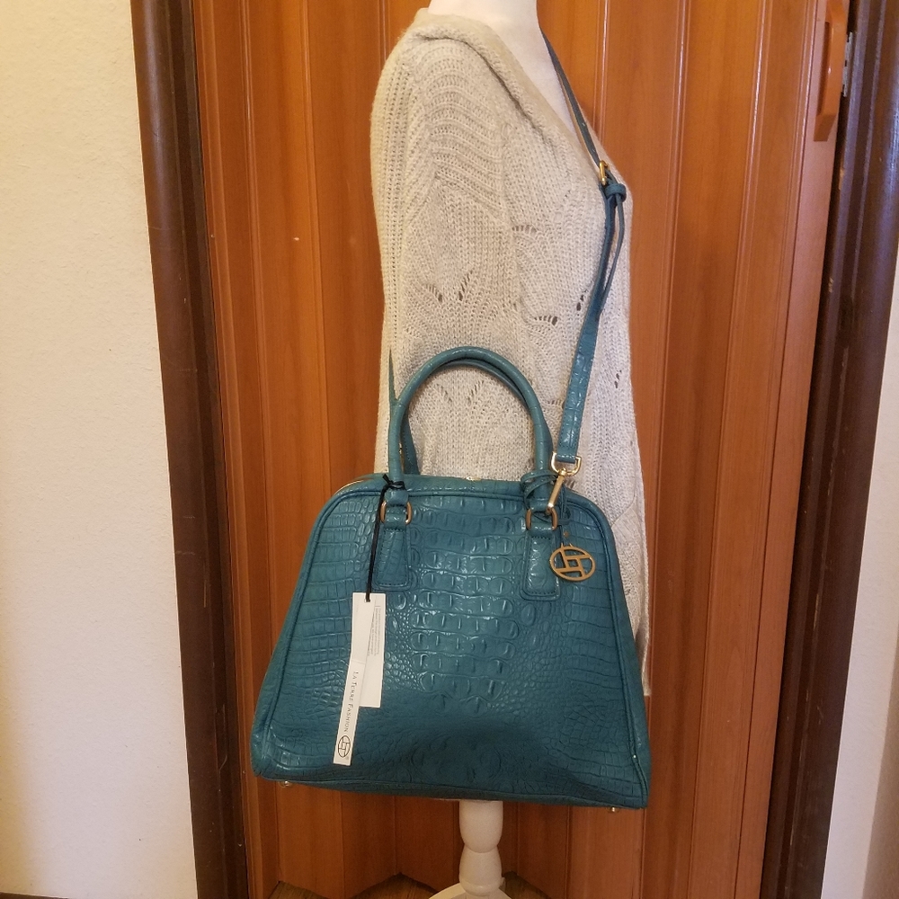 LA TERRE FASHIONS TURQUOISE HIGH FASHION HANDBAG